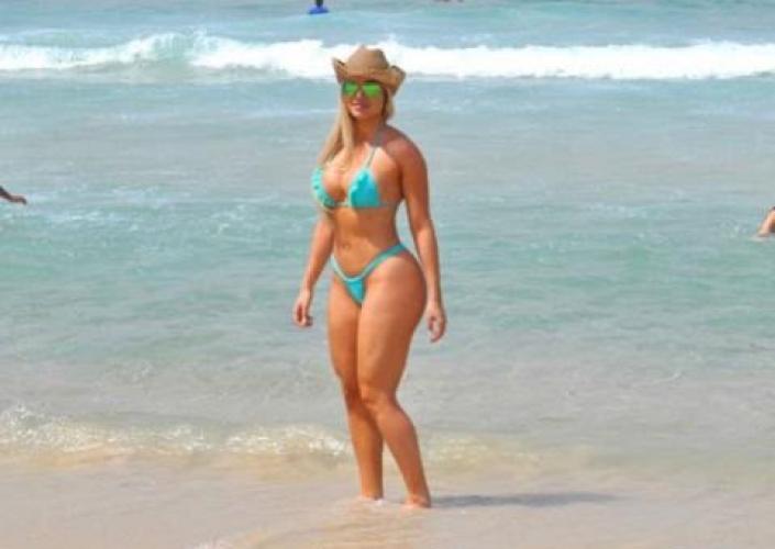 Yasmina femme - Escort Poitiers