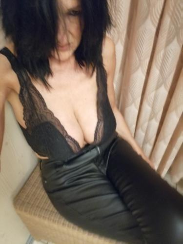 Jolie femme *voyage passionné raffiné* - EscortSexe.net @ escortsexe.net