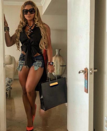 Nicole Andreas Escort