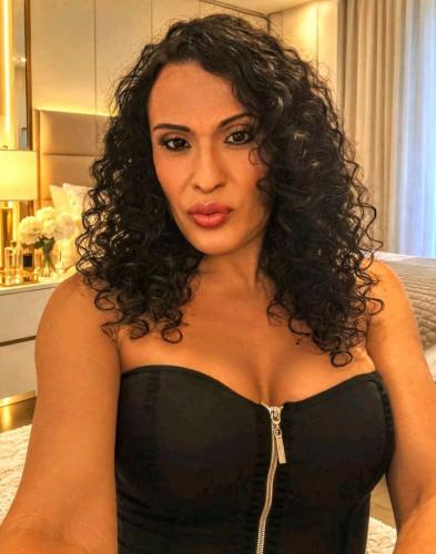 Déplacement aussi/trans  salope disponible dominatrice sans tabous sur nantes 24h - Escort Nantes