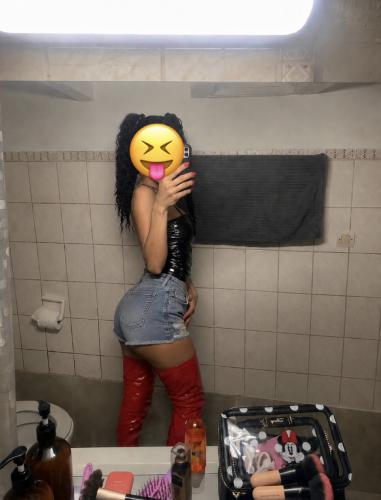 Fadela trans la dz sur montpellier en appartement climatisé - Escort Montpellier