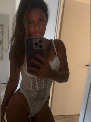 Non disponible - Escort Paris