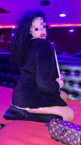 Bonjour juste une femme brésilienne très sexy qui passe par ton village appelez-moi pour p - Escort Nimes