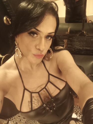 Mélodie très vicieuse trans de passage sur paris se déplacesur paris - Escort Paris