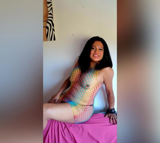 Je suis salomé, la première femme de nîmes centre villa - Escort Avignon