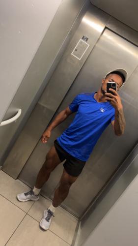 Black très bien monté - Escort Nice