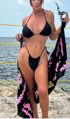 Belle salop 23 cm - Escort Marseille