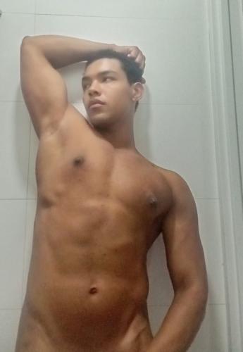 >Brésilien actif 23 cm - Escort Paris