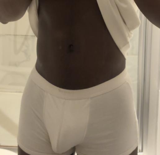 Escorte boy bordeaux(femmes uniquement) - Escort Bordeaux
