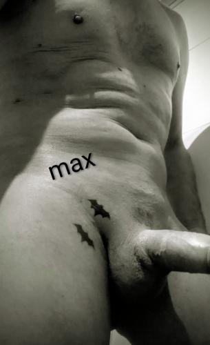 Homme cancasien charmant - Escort Cergy