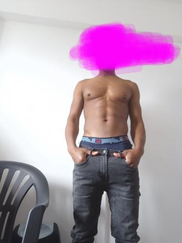 Homme noir 23 centimètres pour les femmes seules et les couples - Escort Nanterre