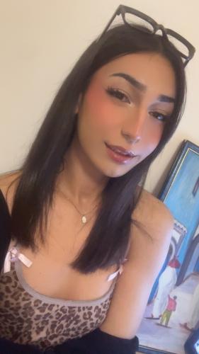 Femme vénal avec du goût et de l’imagination - Escort Avignon