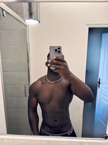 Gentleman raffiné pour moments privilégiés - Escort Epinal