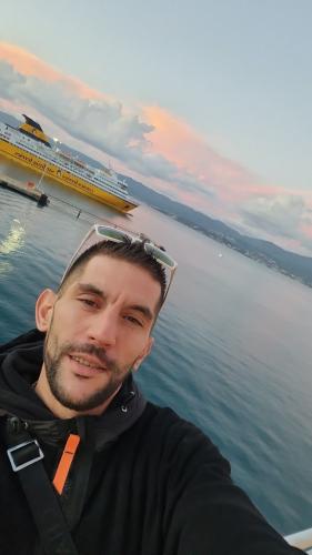 Mec chaud pour sexe 19 cm - Escort Antibes