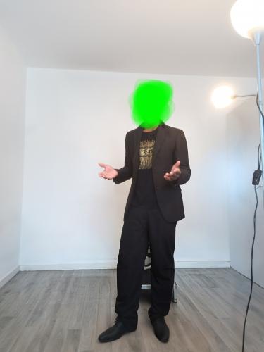 Adam homme noir très bien membré de 23 centimètres pour vous servir mesdames - Escort Paris