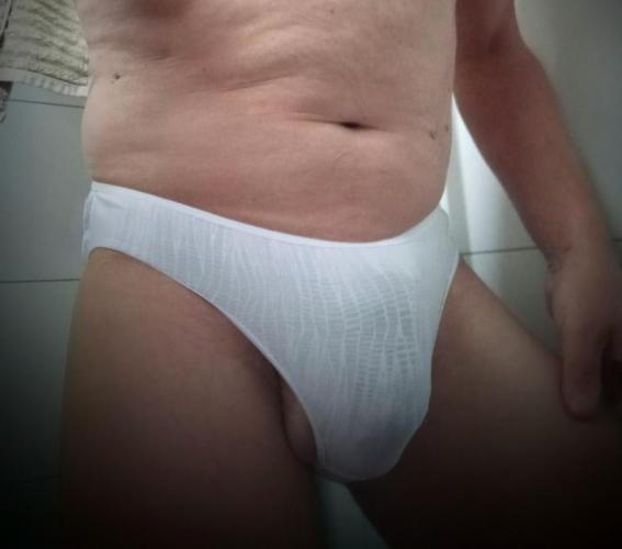 Massage et services pour femme discrète - Escort Herblay
