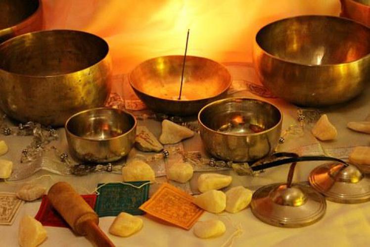 Massage à la plume, tantrique, ou sensuel  pour femme - Escort Nimes